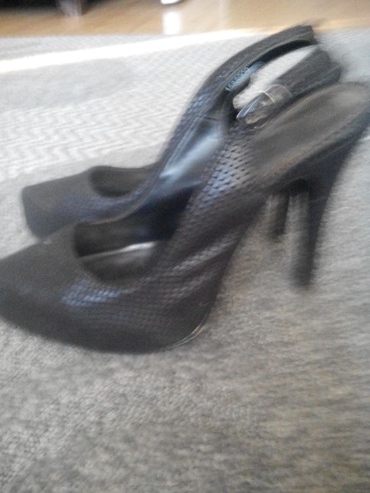 Sandały na ukrytej platformie NEW LOOK