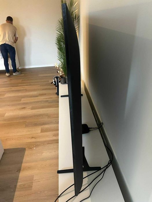 TV 75" QLED 4K Q7F (Smart TV AI - 2025)