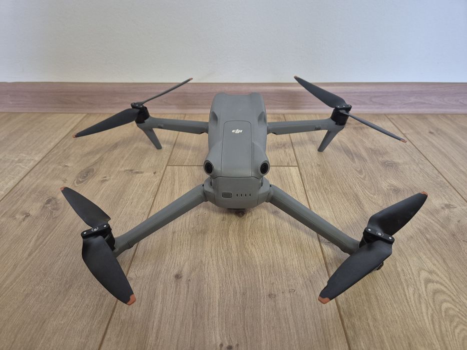 Квадрокоптер  DJI Air 3