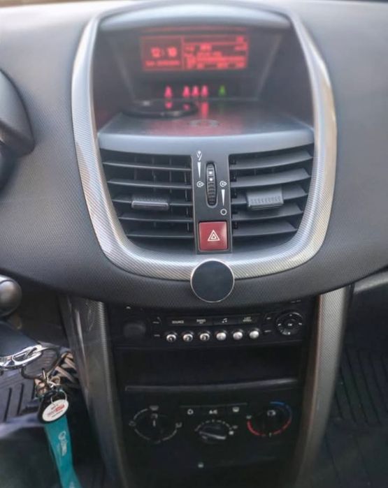 Peugeot 207 1.6HDI 5 lugares Selo antigo