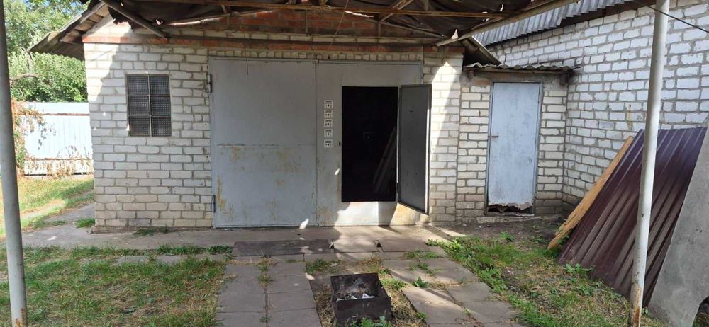 Продам пів будинку на Філіповці.