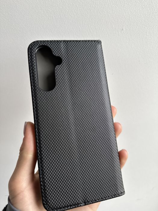 Etui zamykane czarne do SAMSUNG A16