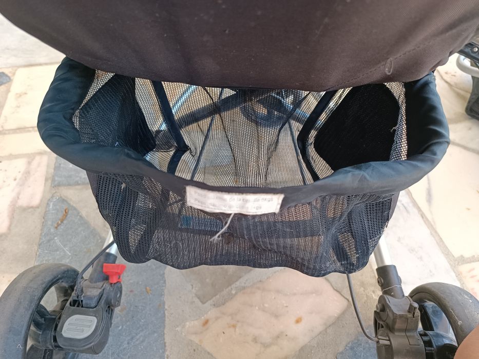 Carrinho de bebé da marca nurse
