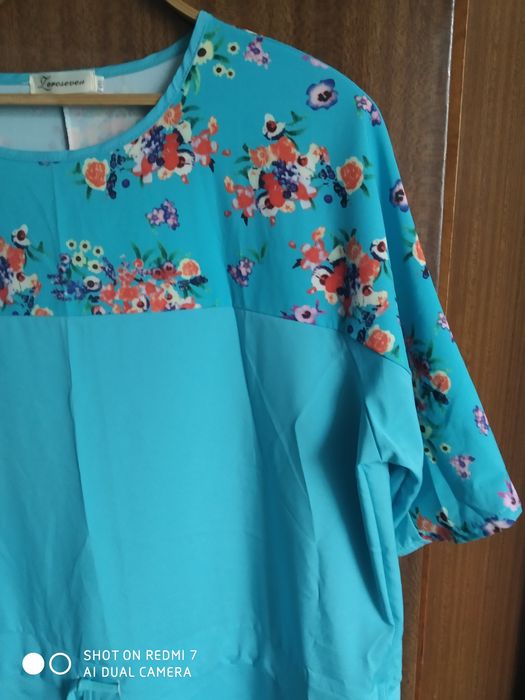 Платье приятного цвета