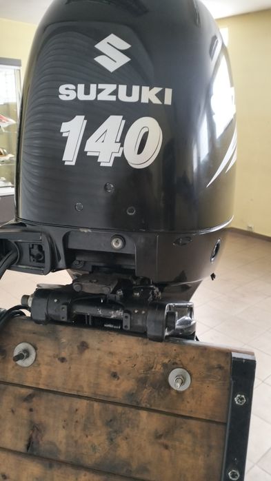 SUZUKI DF 140 .  Sprzeda autoryzowany serwis BRP Evinrude