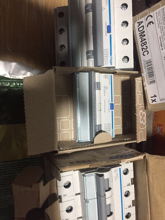 Автоматичний вимикач