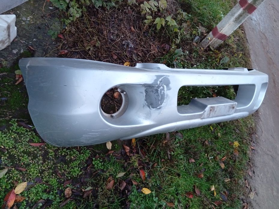 Передній бампер Hyundai Santa Fe 2000-2006