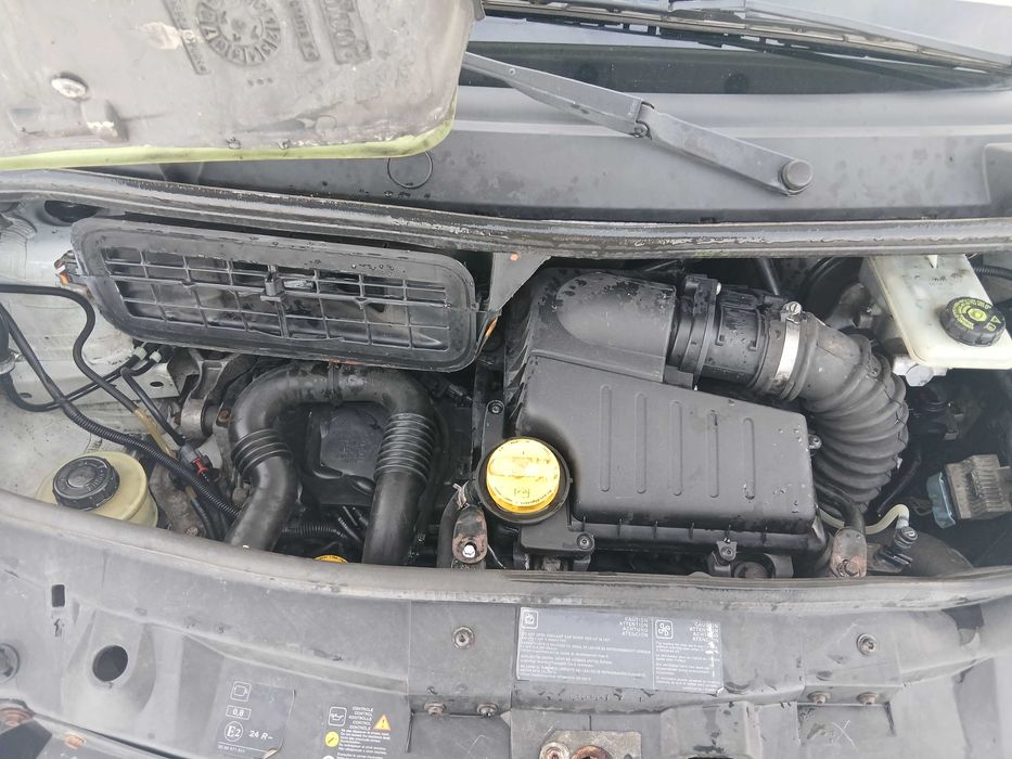 Renault Trafic 2.0dci 6biegowy long L2H1