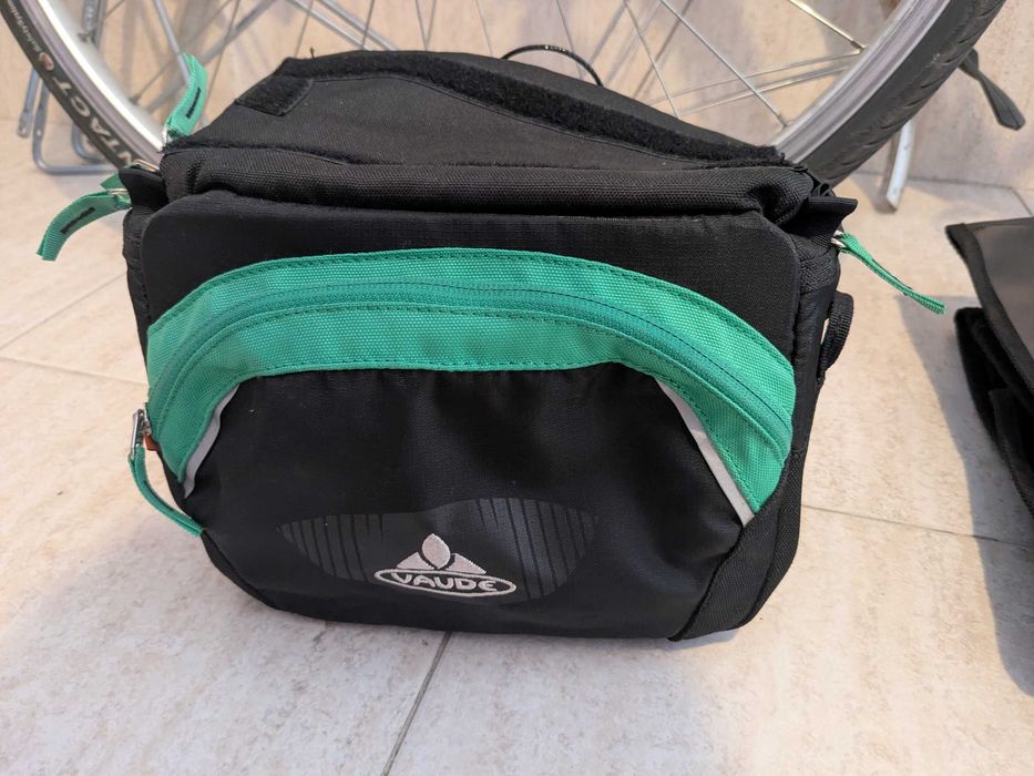 Bicicleta touring com alforges