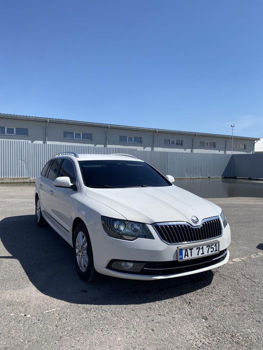 Skoda superb (нерозмитнена)2014 рік