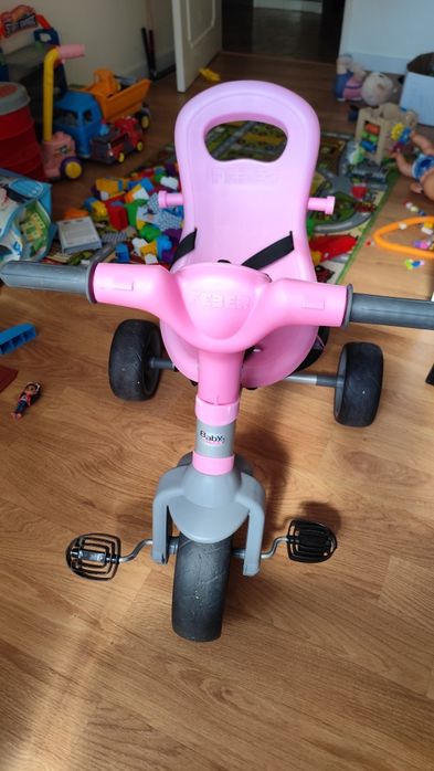 Triciclo rosa menina