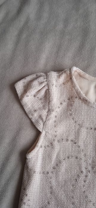 Плаття  нарядне на дівчинку 98 см