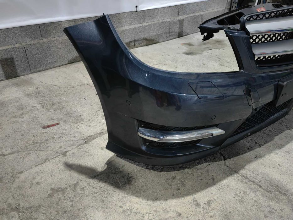 Para-choques frente Mercedes AMG Class C W204 facelift