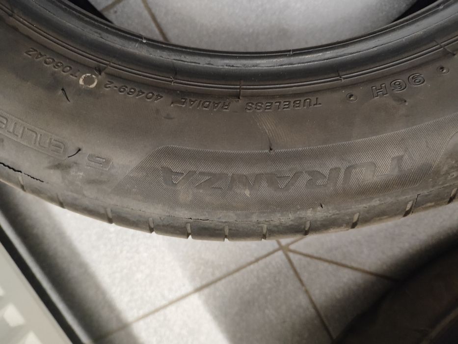Komplet Opon Bridgestone Turanza 6, lato 215/60/17 96h