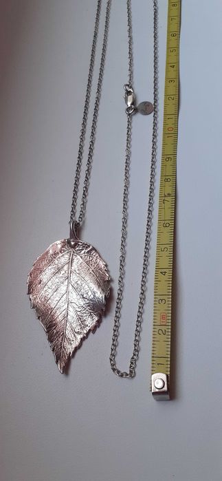 Wisiorek z łańcuszkiem dł. 76 cm srebro 925 sygnowane.