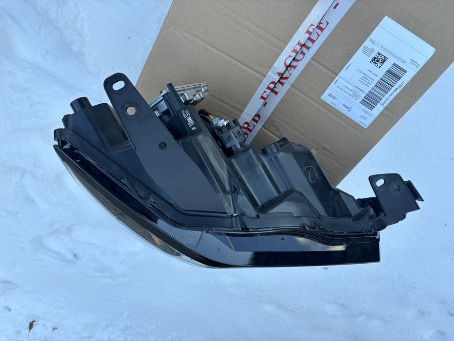 Reflektor przedni prawy mazda cx30 skrętny usa