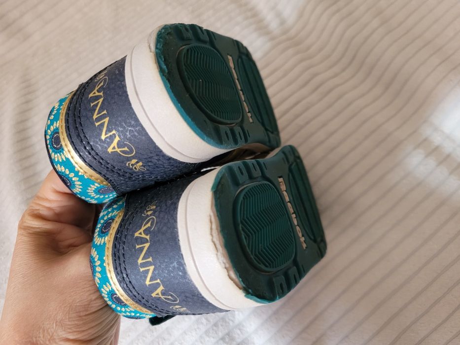 Półbuty dziewczęce Reebok Frozen rozm.24,5