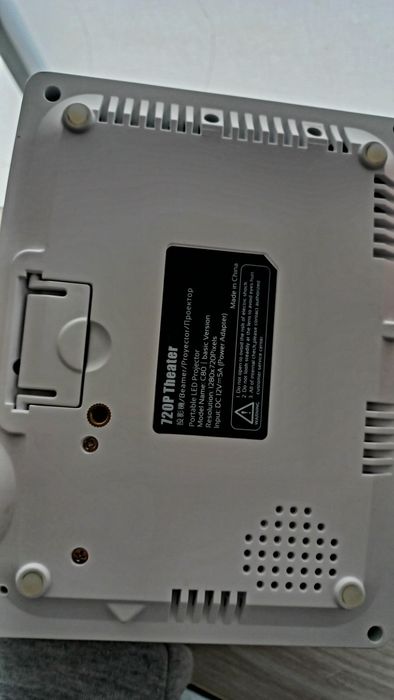 Мультимедийный HD проектор C80 1280×720 White