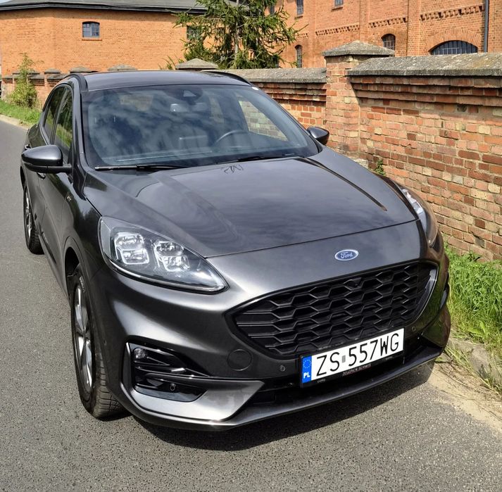 Ford Kuga 190 KM Podgrzewana szyba i kierownica Radar Hak Audio B&O Premium 4X4