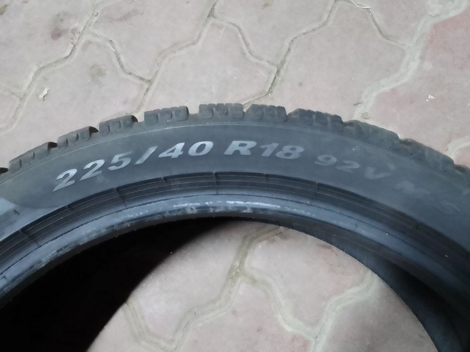 Opona zimowa 225/40r18 PIRELLI 2022r 6.5mm