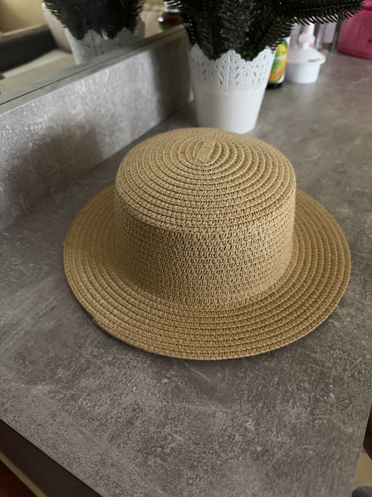 Шляпа ,карелюх для дівчинки