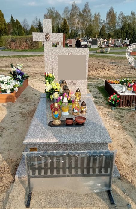 Nagrobki od 5500zł, Liternictwo Układanie Kostki Pomniki