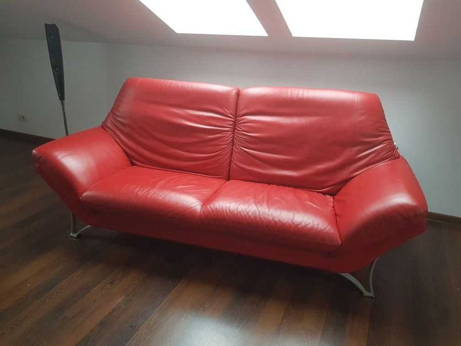 Продам 3х местный диван из натуральной кожи и 2кресла Nicoletti