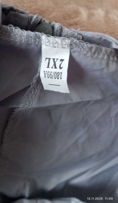 Курточка легка вітрозахисна