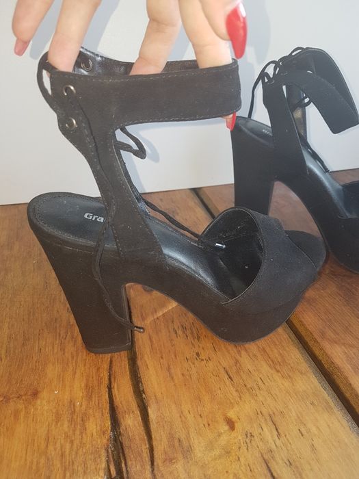 Czarne sandały platformy roz 36