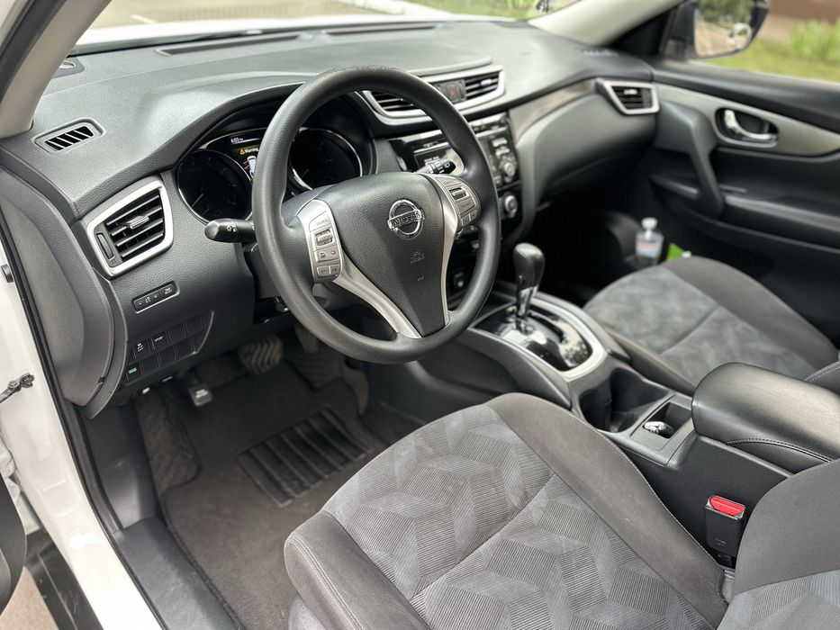 Продам Nissan Rogue S