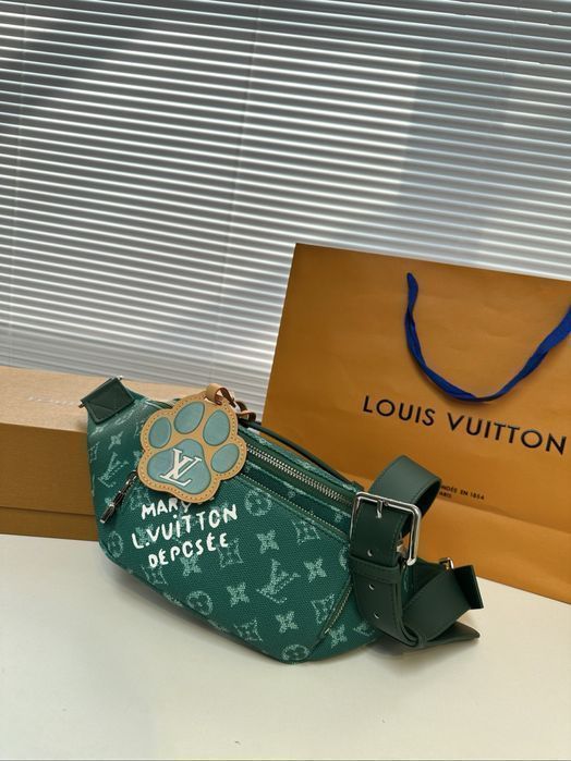 Louis Vuitton Rush сумка бананка мужская зеленая