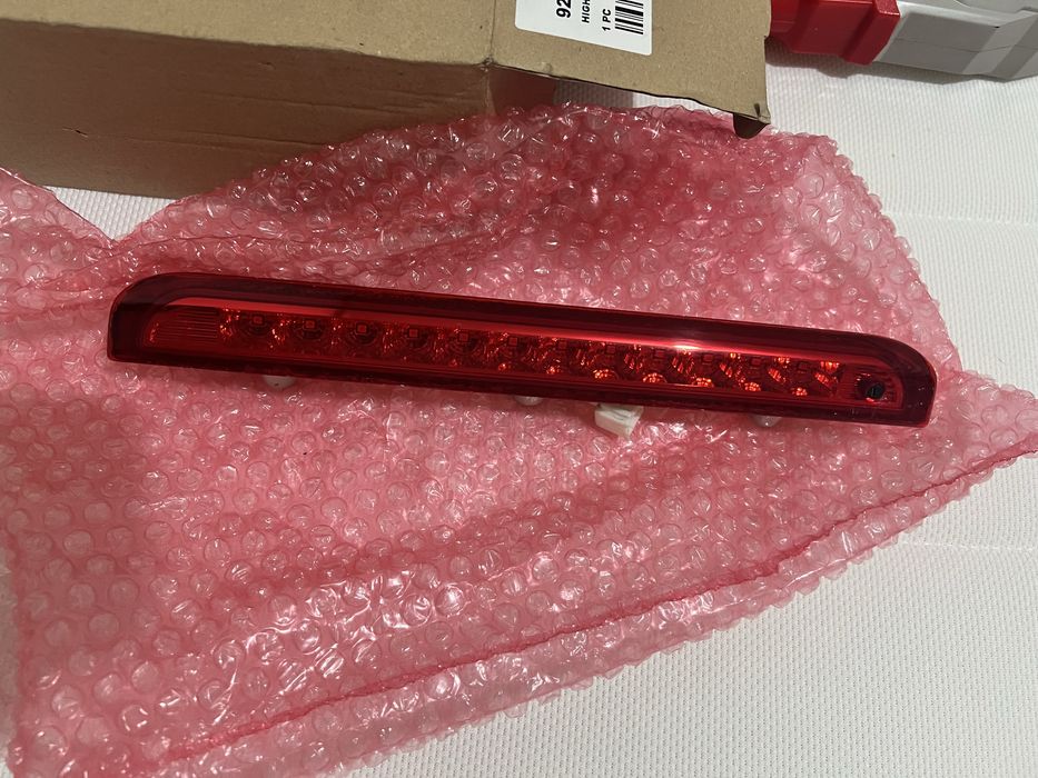 Terceira Luz de Travão Original Kia – Ref. 92701-1H010