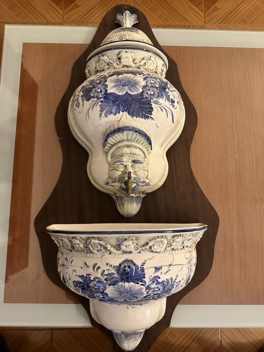 Fonte de parede decorativa