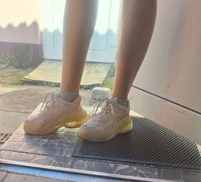 Кросівки,кроссовки