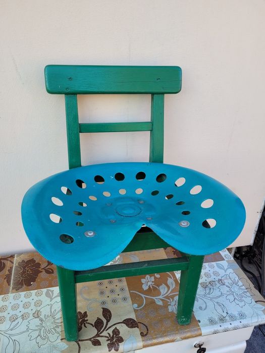Stare krzesełko odnowione