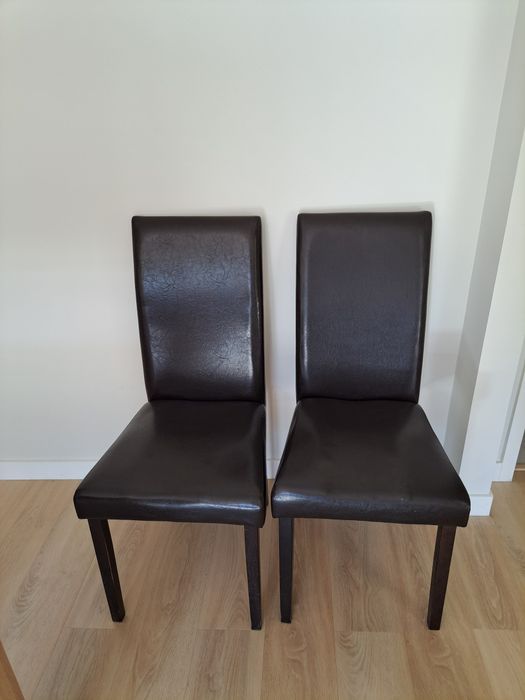 Duas cadeiras de sala