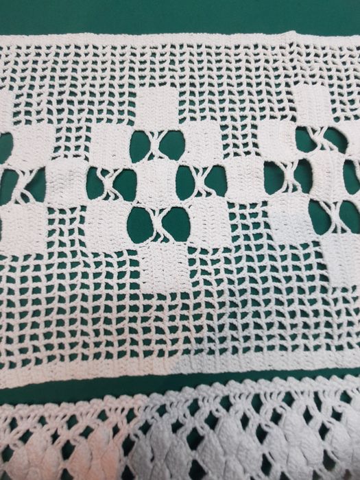 Naperons em renda feitos à mão