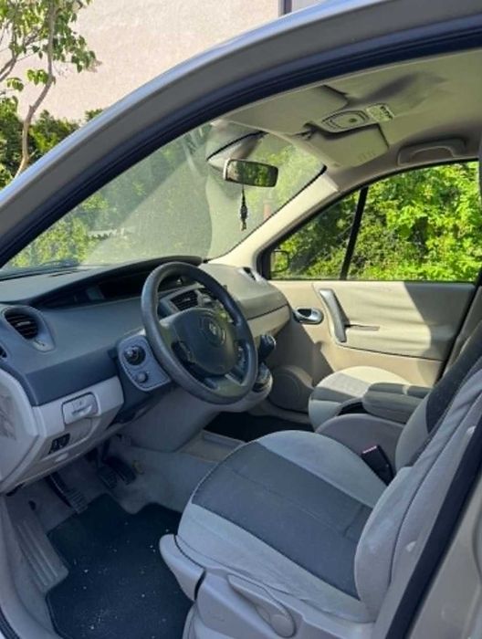 samochód Renault Megane Scenic 2006
