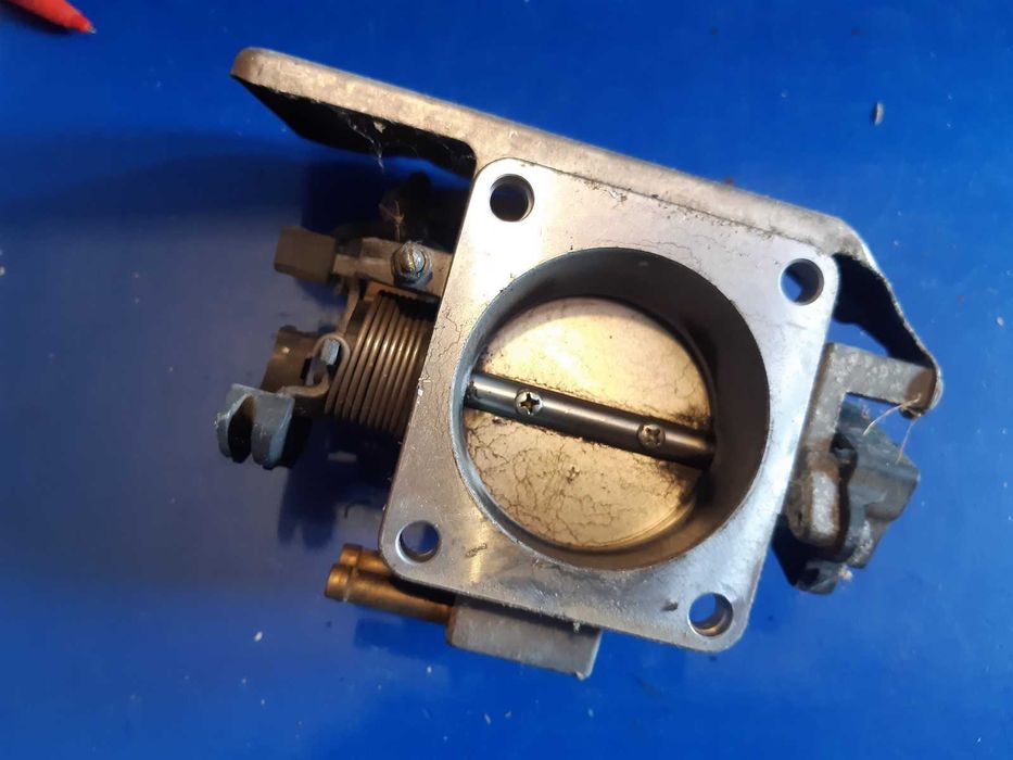 Przepustnica powietrza Vw Passat B4 Golf 526'021 061M 2.8 VR6