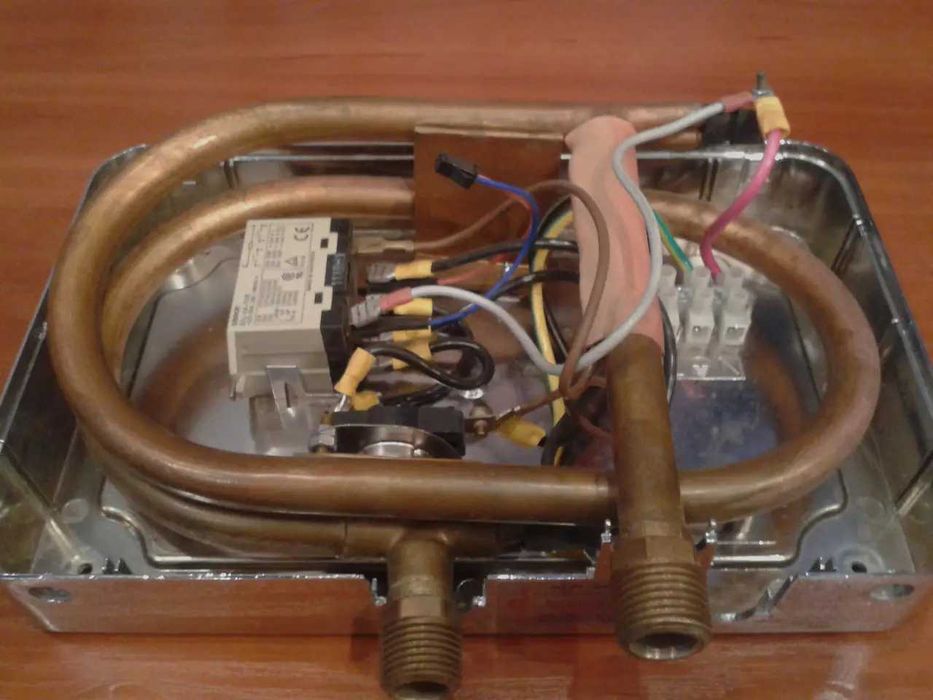 Водонагрівач проточний Thermex System 600 Chrome