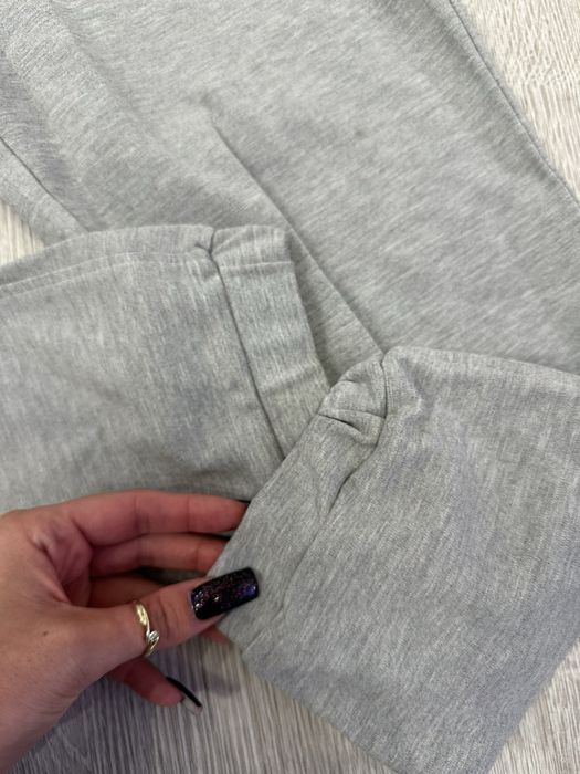 Spodnie ze ściągaczami na dole rozmiar M Uniqlo