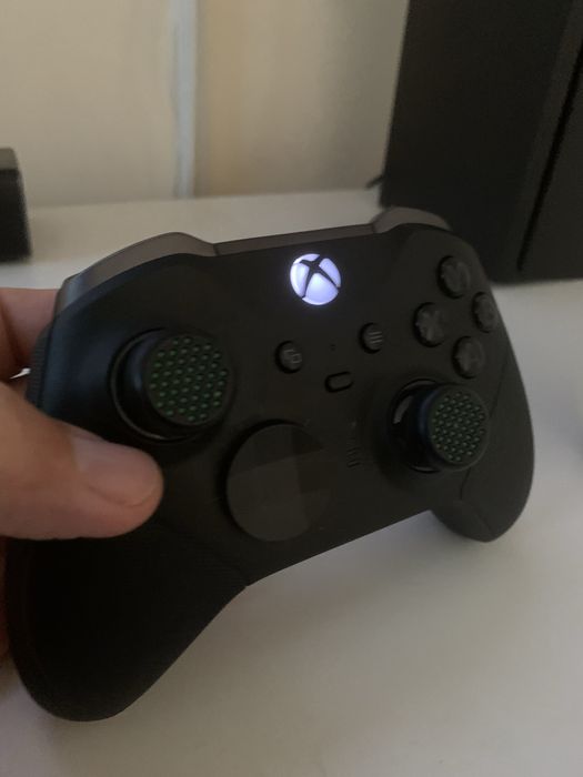 Vendo / troco Xbox series X + elite 2 controller + garantia