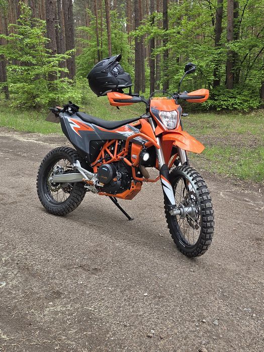 KTM 690 enduro r  2022 rok