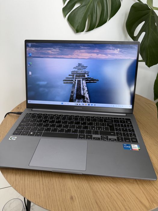 Samsung Galaxy Book 4 15.6” i5-1335U 16/250 SSD