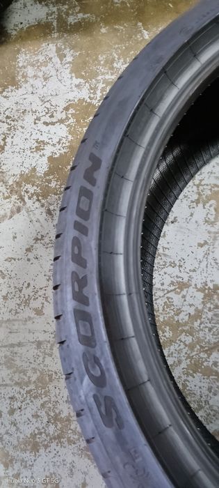 Pneus 235/40/20 pirelli semi novos