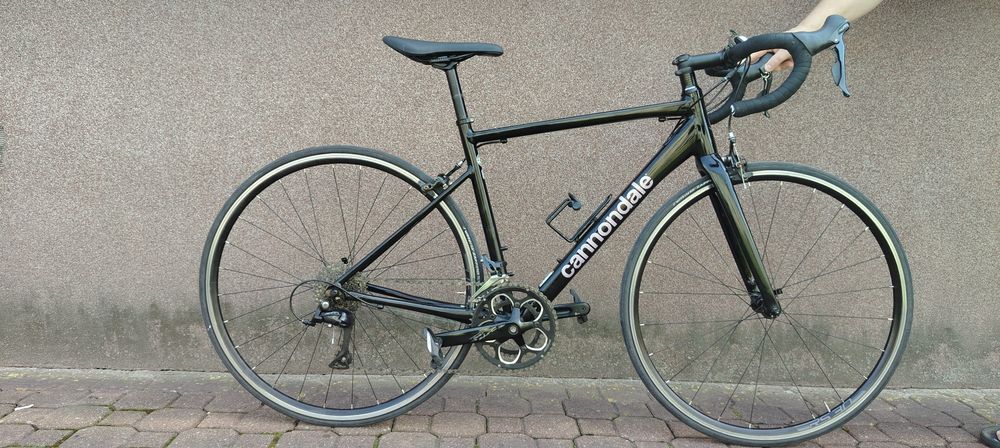 Cannondale CAAD Optimo 175 cm z aluminiową ramą i karbonowym widelcem osprzęt shimano