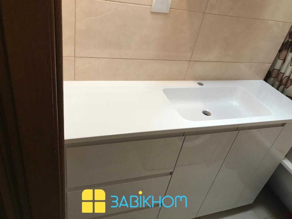 Умивальники накладні або суцільно вилиті, тумби, дзеркала