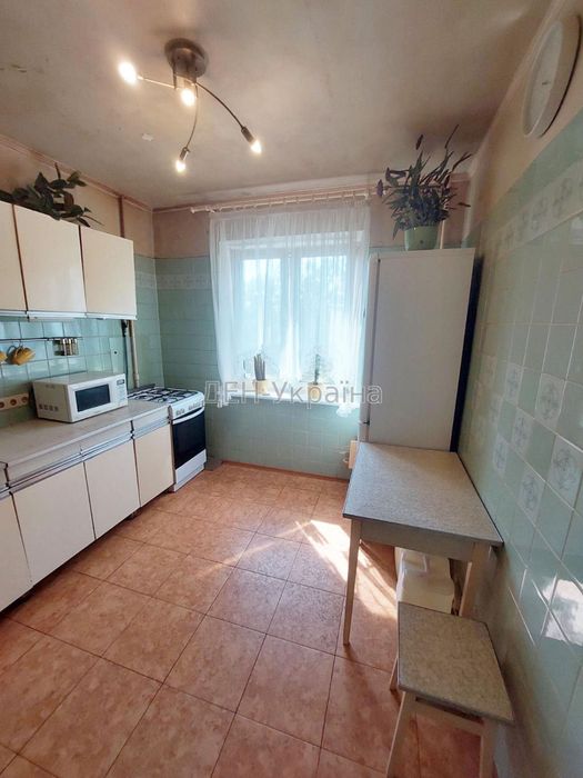 Продам 2 к. квартиру просп. Свободи 3, Виноградар