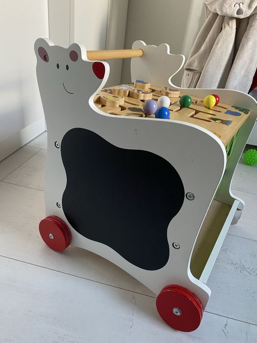 Drewniany chodzik edukacyjny