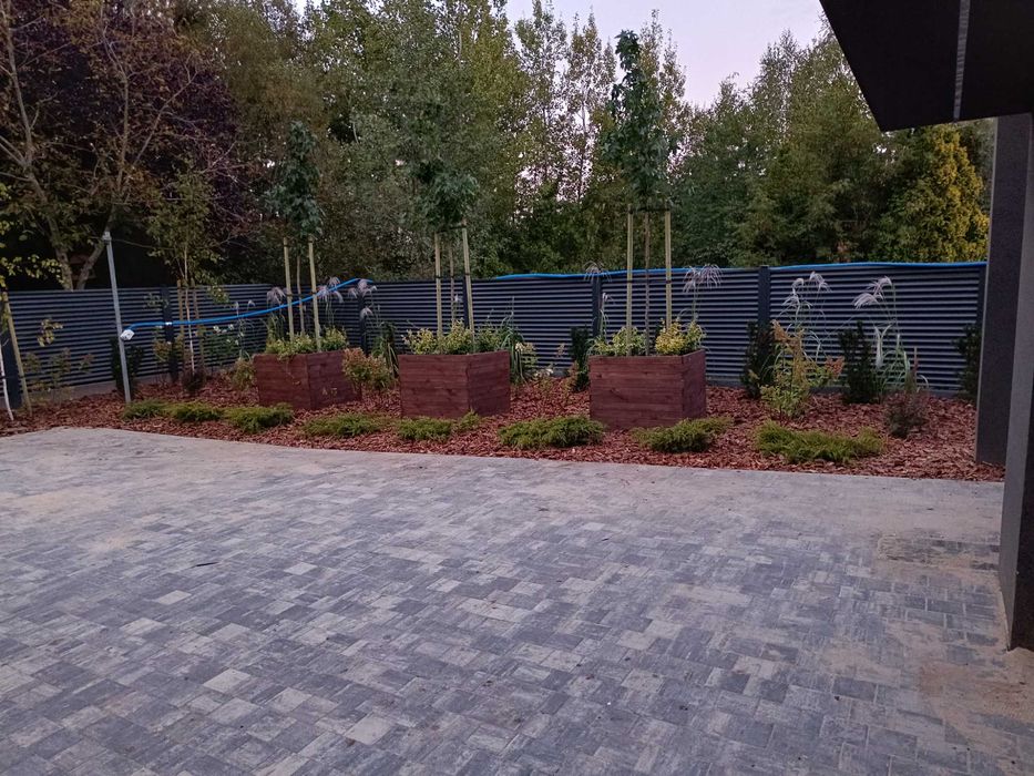 Projektowanie i zakładanie ogrodów.